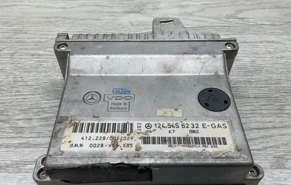 Mercedes-Benz E W124 Engine control unit/module 1245456232