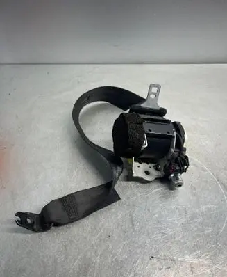 Volvo S60 Rear seatbelt 39800455