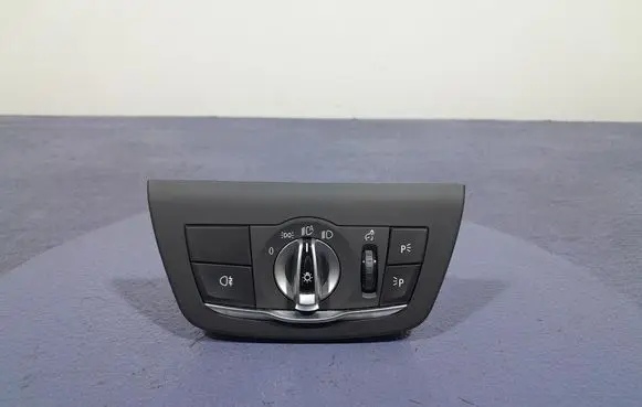 BMW X3 E83 Light switch 5A67870