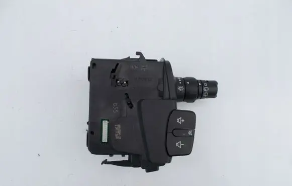 Renault Clio III Tailgate/trunk/boot open switch 88103009b55