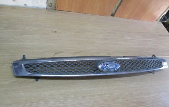 Ford Fiesta Front grill 2S618200BG C8L6A