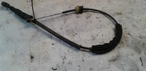 Gear shift cable linkage