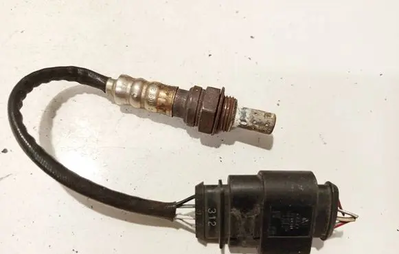 Volkswagen Jetta VI Lambda probe sensor 03c906262 0258010104