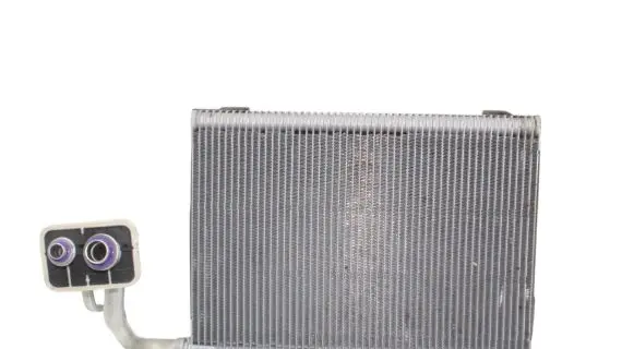 BMW 3 G20 G21 Air conditioning (A/C) radiator (interior) 