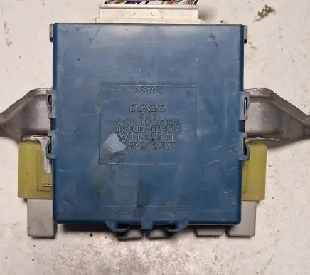 Toyota Corolla Verso AR10 Combustion control unit/module 896180F020 MB1238009021