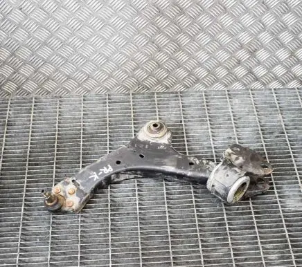 Volvo V70 Front lower control arm/wishbone 211109