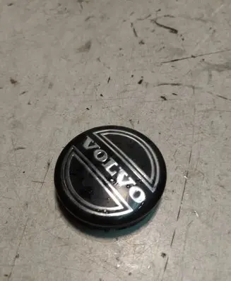 Volvo S40, V40 Original wheel cap 30666913