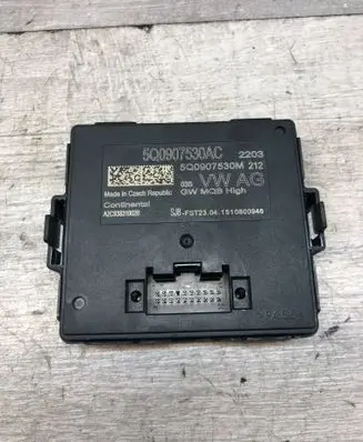 Volkswagen PASSAT B8 Gateway control module 5Q0907530M A2C93831002B