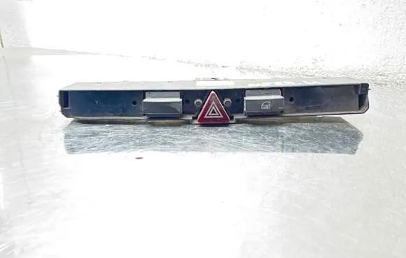 Opel Astra H Hazard light switch 13100105