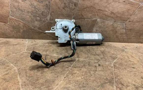 Sunroof motor/actuator