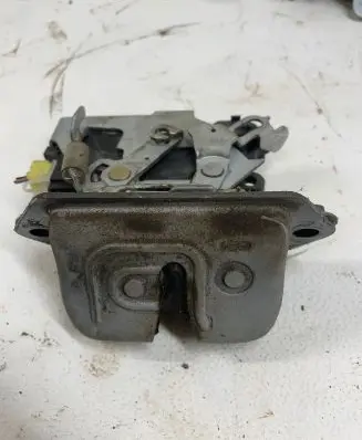 Subaru Forester SG Loading door lock 