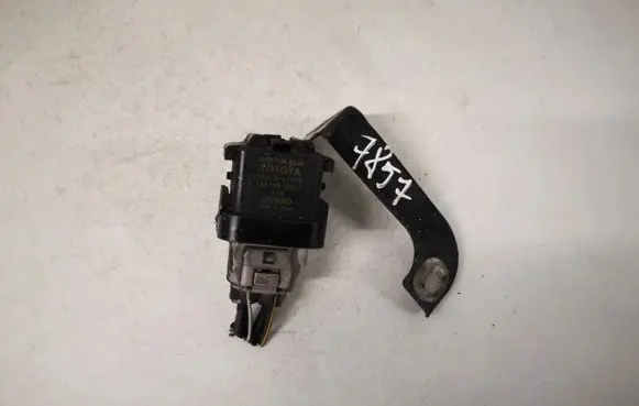 Toyota Yaris Glow plug pre-heat relay 2861067010 28610-67010