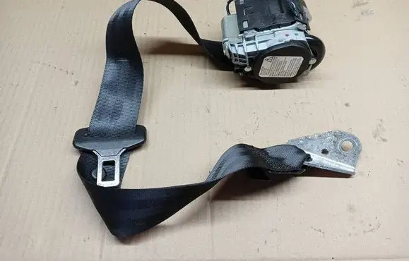 Audi A3 S3 8V Rear seatbelt 3T9857447 1000072 A9616910600