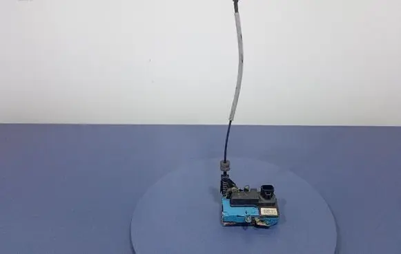 Volvo S60 Front door lock 30663040
