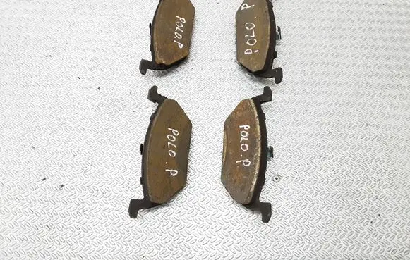 Volkswagen Polo Brake pads (front) 