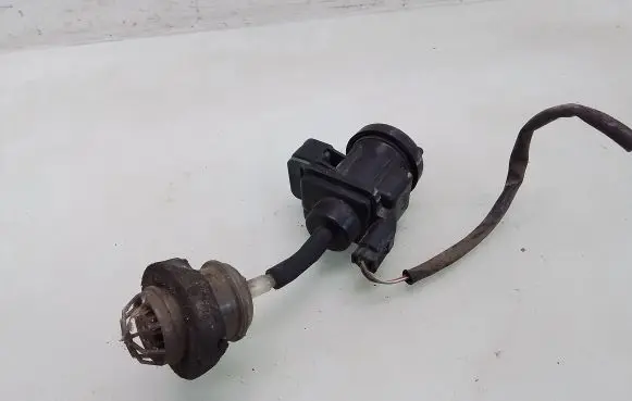 Mercedes-Benz S W220 Turbo solenoid valve A0005450527