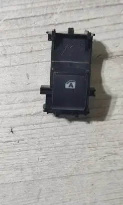 Toyota C-HR I Electric window control switch
