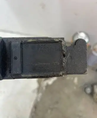 Porsche 911 996 Mass air flow meter F00C2G2025 28805