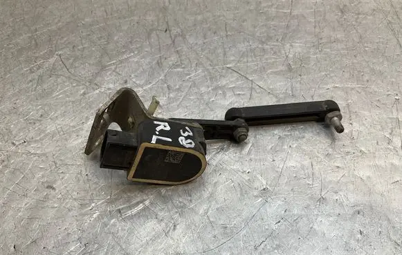Headlight/headlamp level sensor