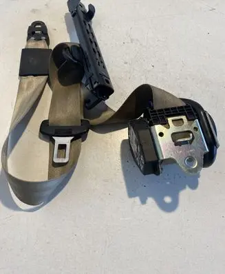 Audi Q7 4L Front seatbelt