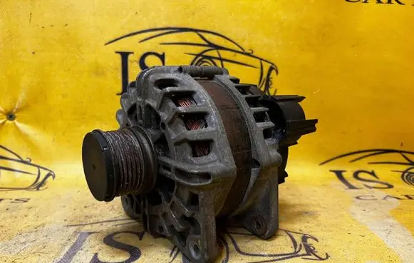Renault Kadjar Generator/alternator 231004719R