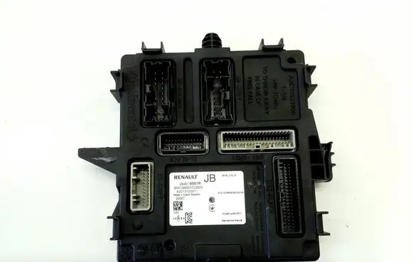 Renault Clio V Central body control module 284B19561R
