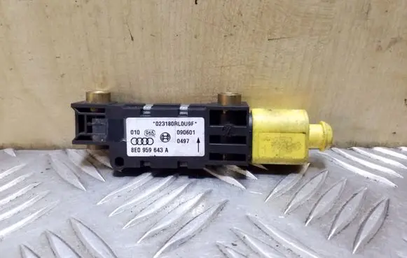 Audi A4 S4 B6 8E 8H Airbag deployment crash/impact sensor 8E0959643A