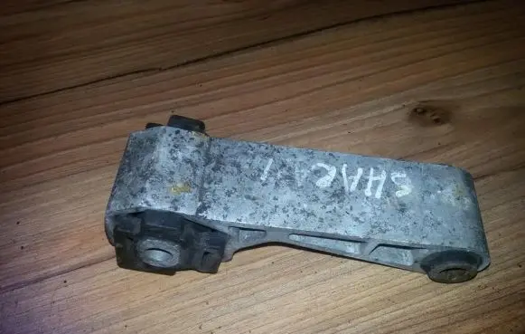 Ford Galaxy Engine mount bracket 320716