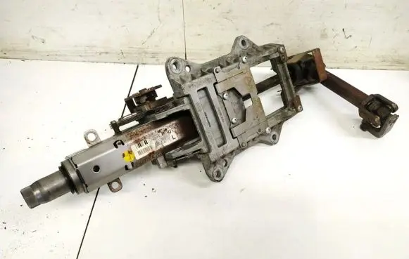 Volkswagen Golf V Steering wheel axle 549093B