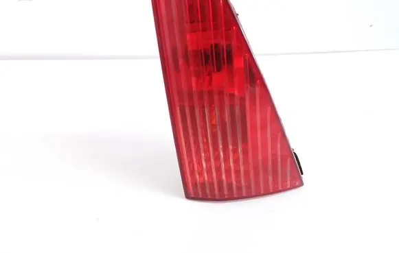 Peugeot 607 Tailgate rear/tail lights