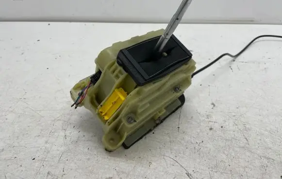 Mercedes-Benz E W212 Gear shifter/selector A2042676324