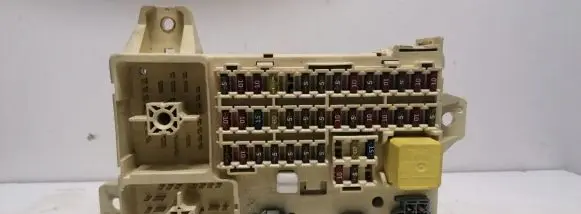Jaguar S-Type Fuse module 0225991