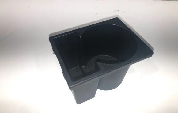 Cup holder front