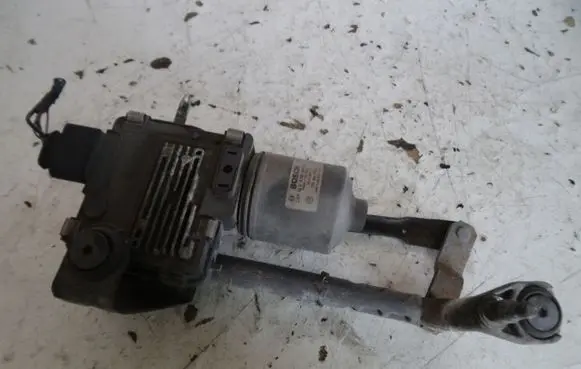 Volkswagen Golf V Wiper motor 1T0955119A