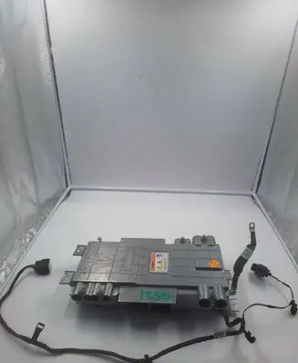 Voltage converter inverter