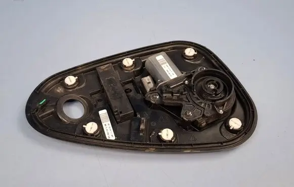 Porsche Cayenne (9Y0 9Y3) Front door soft close latching motor 9Y0839004A 4F0837059A