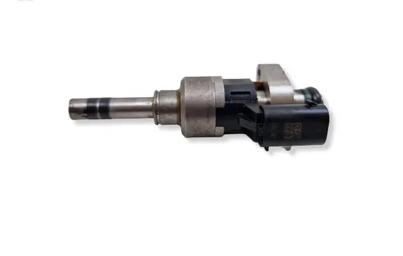 Opel Insignia B Fuel injector 55577403