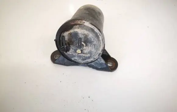 Vacuum air tank