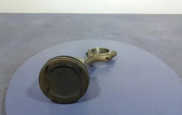 Piston