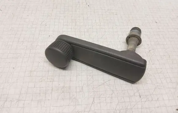 Volkswagen PASSAT B3 Front door window winding handle 357837579