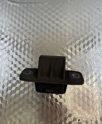 Loading door exterior handle