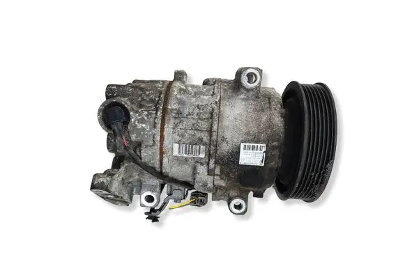 Renault Megane III Air conditioning (A/C) compressor (pump) 8200939386