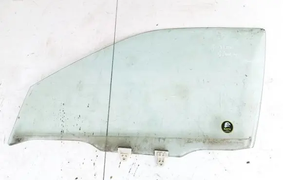 Nissan Almera Front door window glass four-door