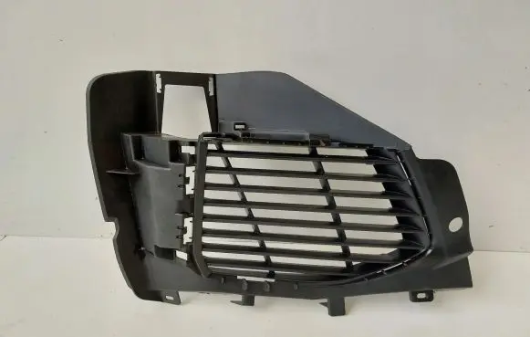Peugeot 3008 II Front bumper lower grill AA37938073