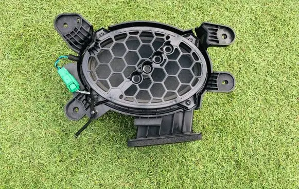 Ford Kuga III Subwoofer speaker LJ6T19A067BA