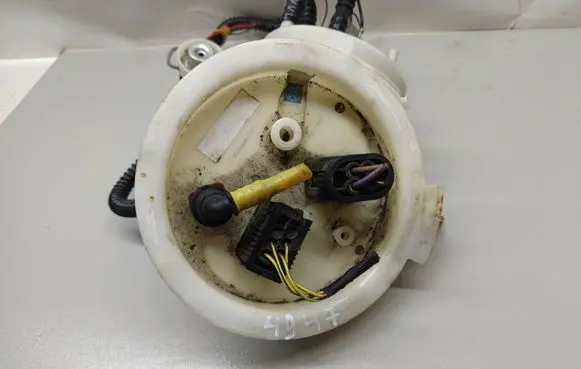 BMW X5M E70 In-tank fuel pump 1045560