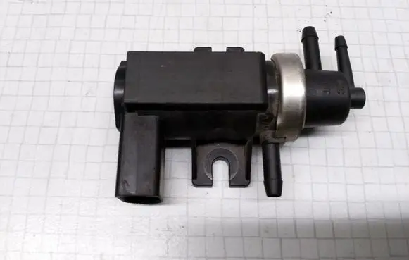 Skoda Octavia Mk1 (1U) Turbo solenoid valve 1J0906627 72290320