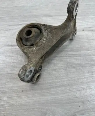Peugeot 406 Rear axle beam mounts housing 9616010680 M320214