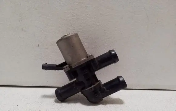 Polestar 2 Coolant heater control valve 31684222