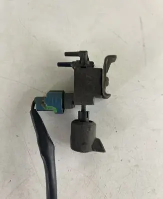Toyota Avensis T220 Turbo solenoid valve